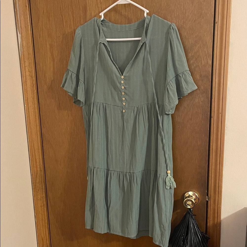 Elegant Green Ruffle Sleeve Dress